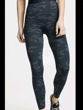 Spanx Look At Me Now Women's High-Waist Camo Leggings - Black/Grey M